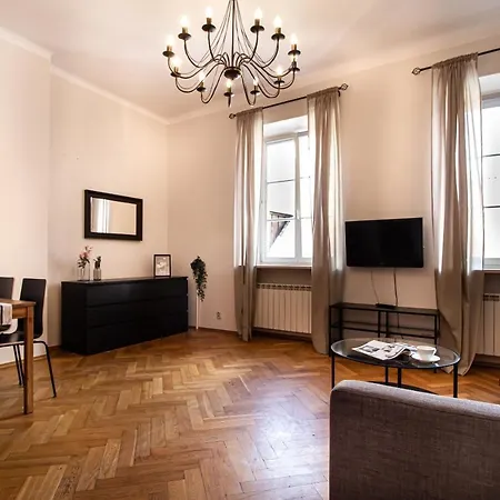 Swietojanska Old Town By Bookinghost * Varsovia